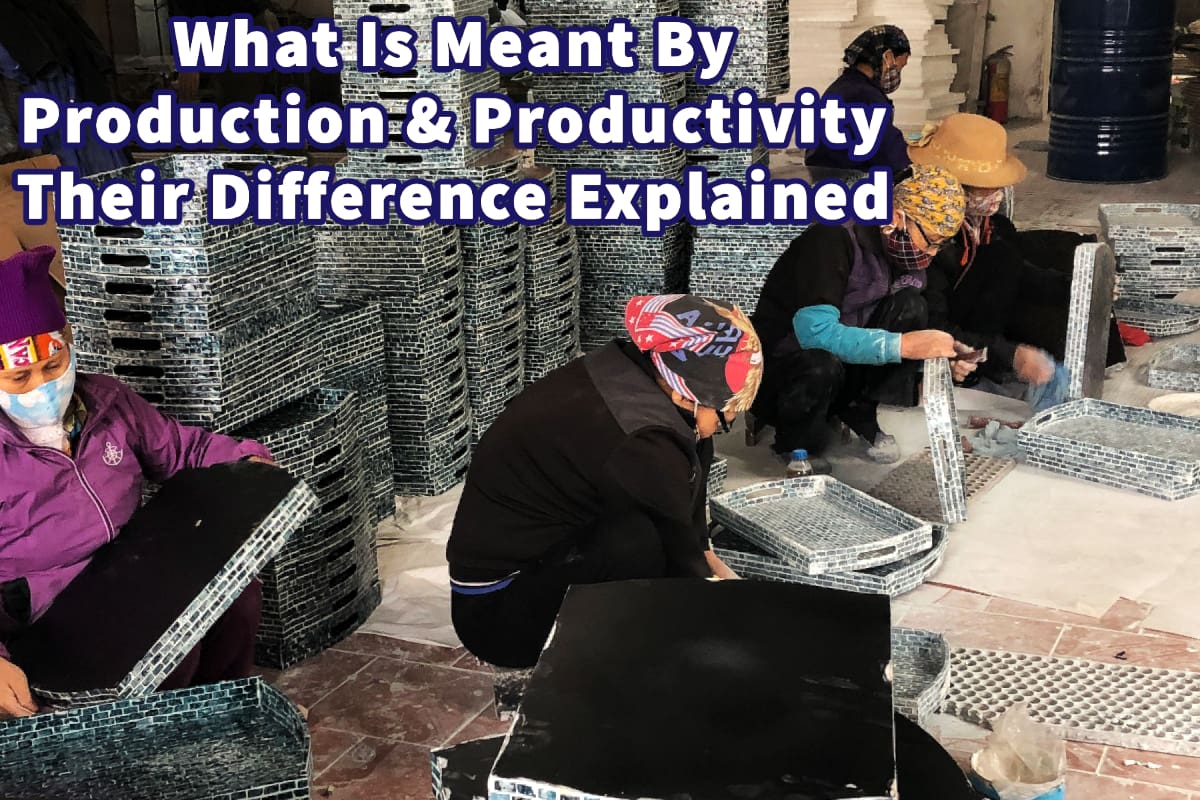 Women creating a Trays