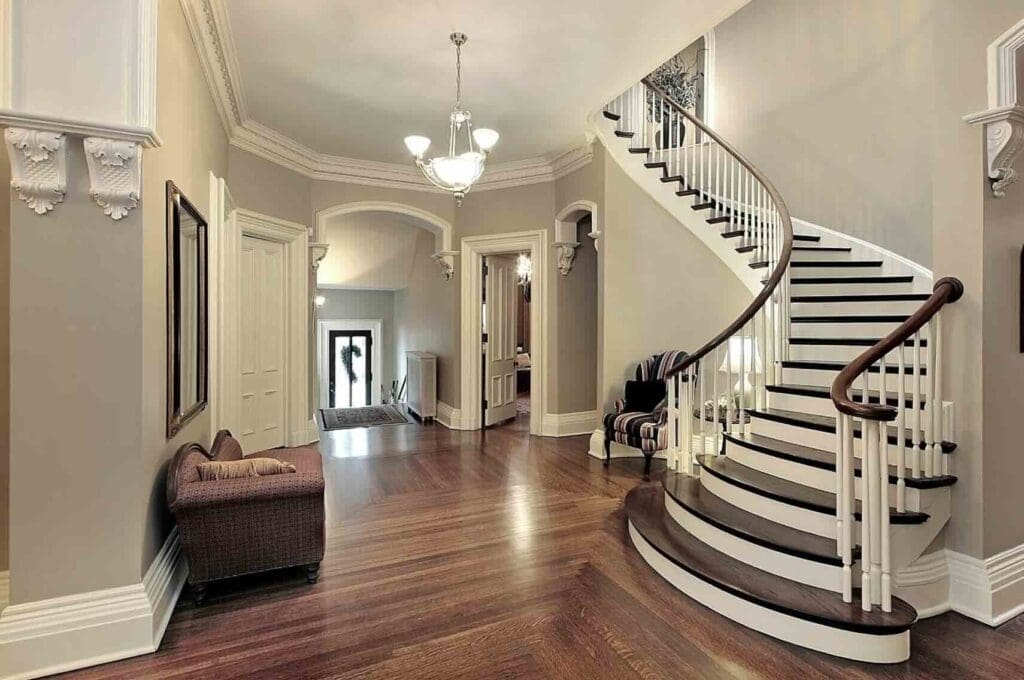 Traditional Home Decor Design With Wood Floors